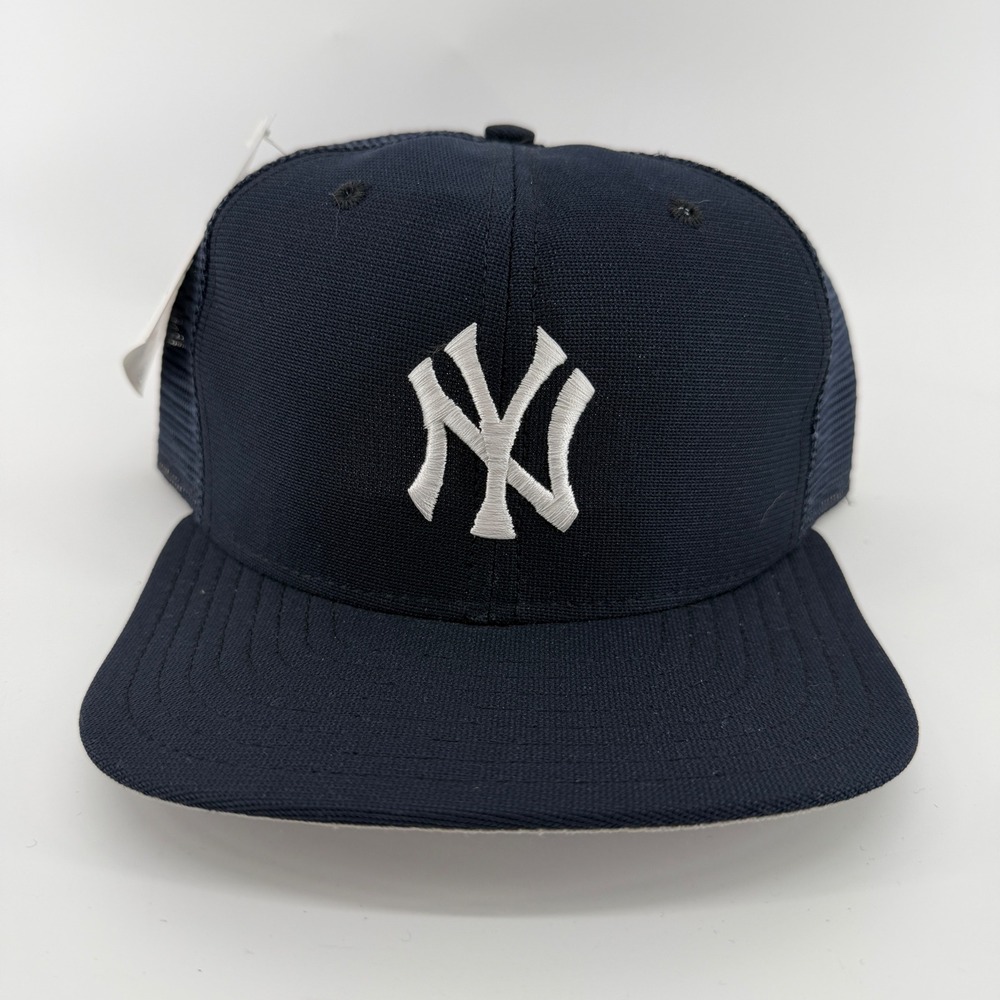 Vintage New Era New York Yankees Trucker Hat Navy Blue Snapback Made in USA NWT